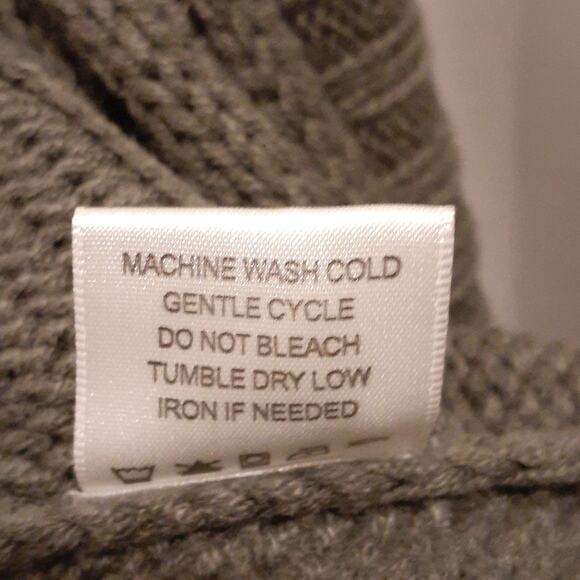 Charlotte Russe. Gray open front Cardigan Sweater With Tie Belt. S - Picture 7 of 8